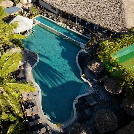 Outrigger Fiji Beach Resort-2